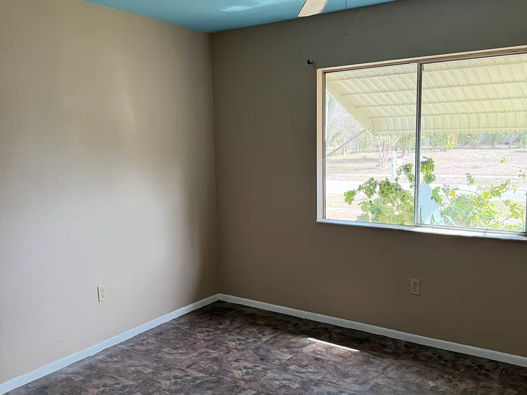 2781 Greendale Rd — Photo 12