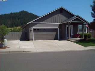 1865 S 58th St, Springfield, OR 97478