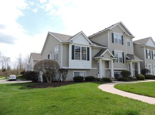 2925 Woodside Dr, Joliet, IL 60431