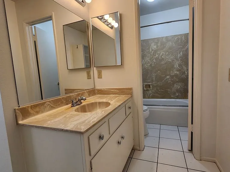 124 E Colorado Blvd #A — Photo 13