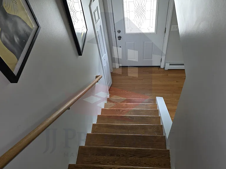 104 Robinson St — Photo 6