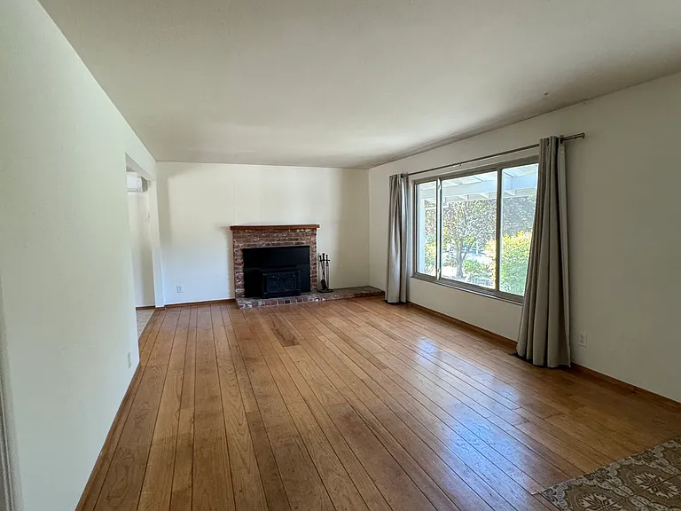 227 Ramona Rd — Photo 9