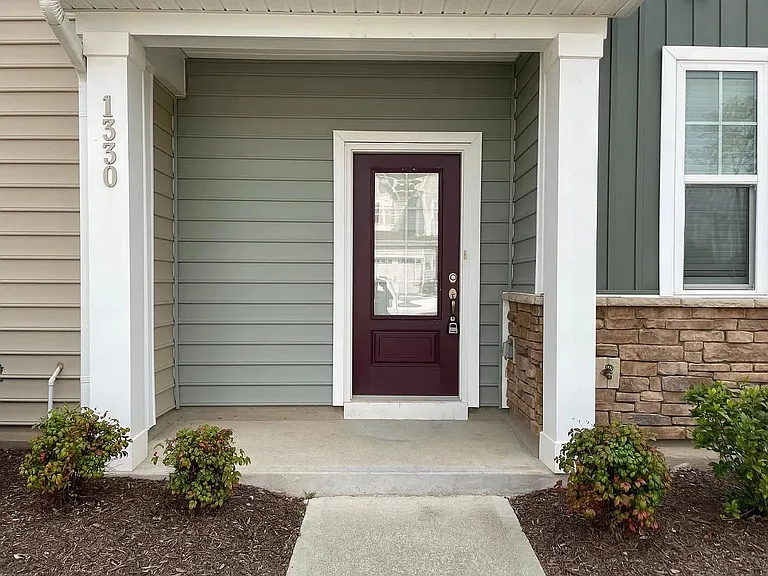 1330 Farm Pond Trl — Photo 34