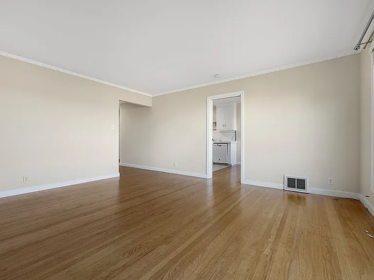 71-75 Manzanita Avenue — Photo 5