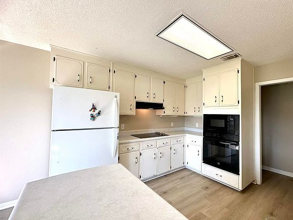 5th image of 5027 Shoshone Dr