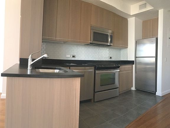 3rd image of 66 Rockwell Pl APT 15D