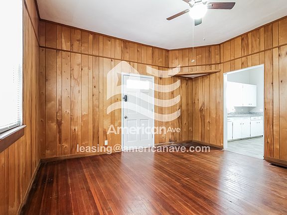 1571386_002_living_room_14031822.jpg