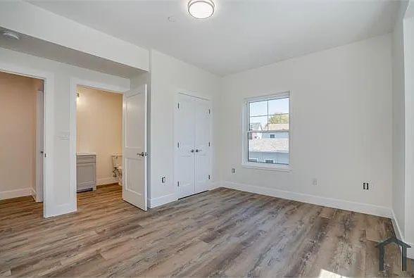 390 Carroll Ave #2 — Photo 16