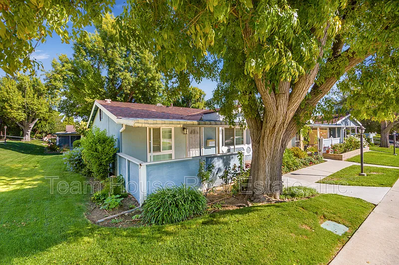 19139 Avenue Of The Oaks #D