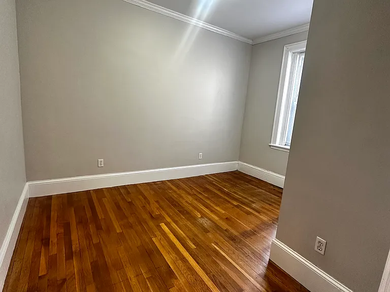 10 Fairfield St #7 — Photo 2