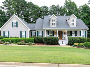 35 Edgewood Dr, Hiram, GA 30141