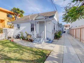 521 W 16th St, San Pedro, CA