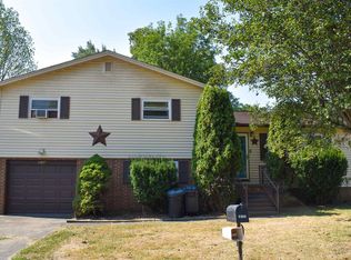 6217 Brenda Ct, Huntington, WV 25705