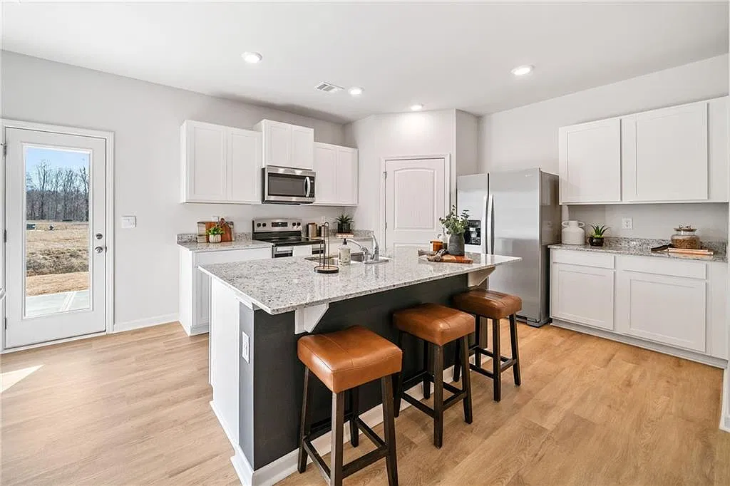 3 bed, 2.5 bath, 1877 sqft, $2,300 — Photo 3