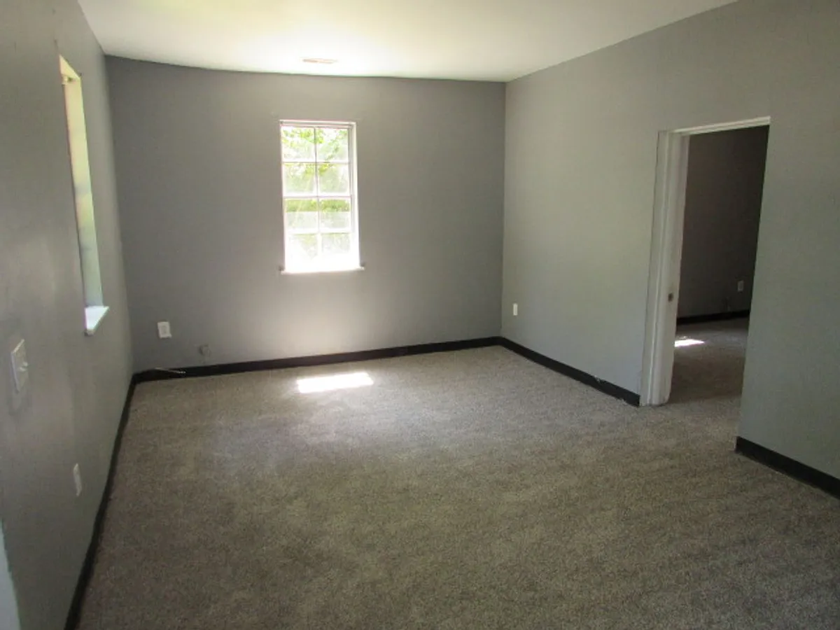 Building Photo - 26 Burgess Ct