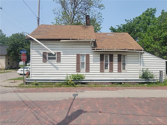2nd image of 3651 E 50th St