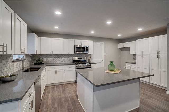 1st image of 2326 Glenbrook Meadows Dr