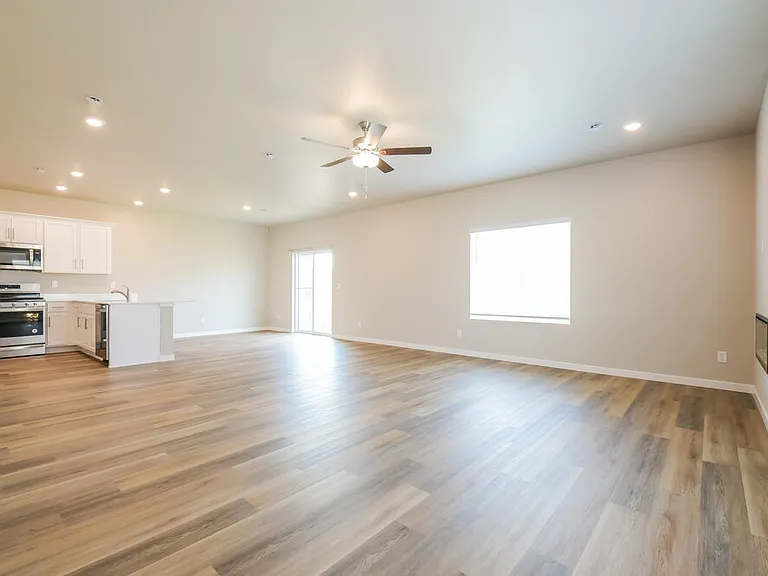 7325 Crystal Ave — Photo 7