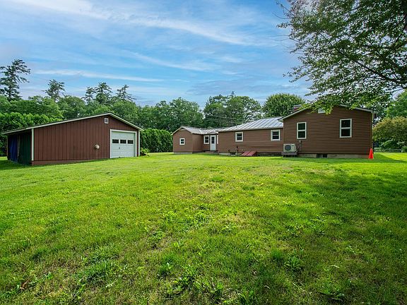 4th image of 44 North Pond Road