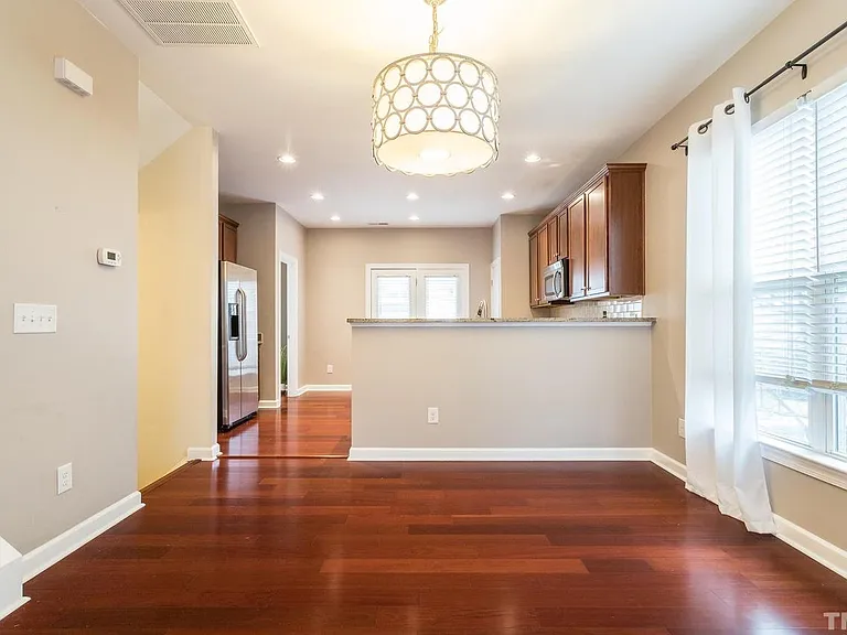 8024 Sycamore Hill Ln — Photo 16