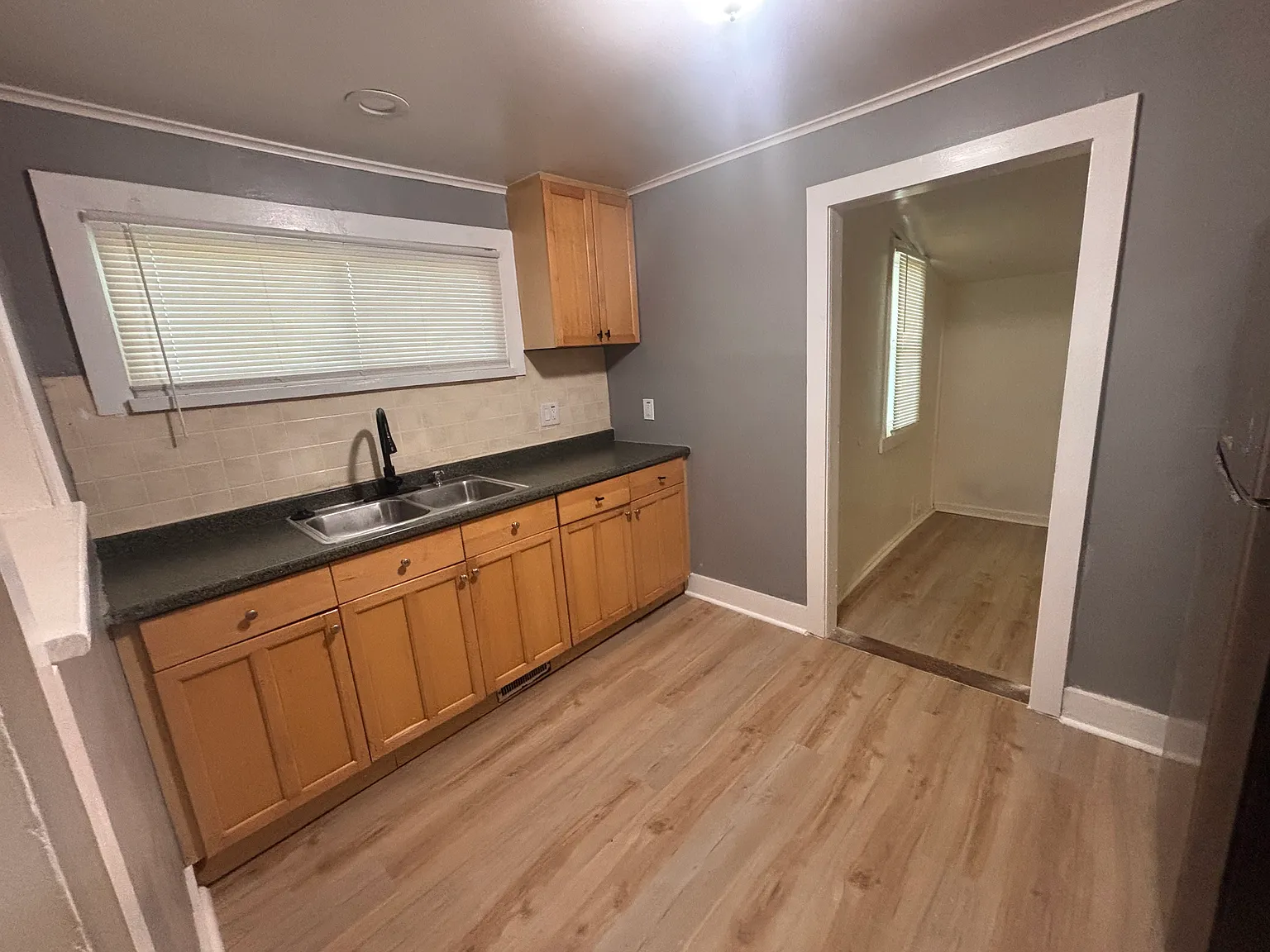 2 bed, 900 sqft, $1,250 — Photo 2