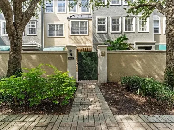 1437 Harbour Walk Rd, Tampa, FL 33602