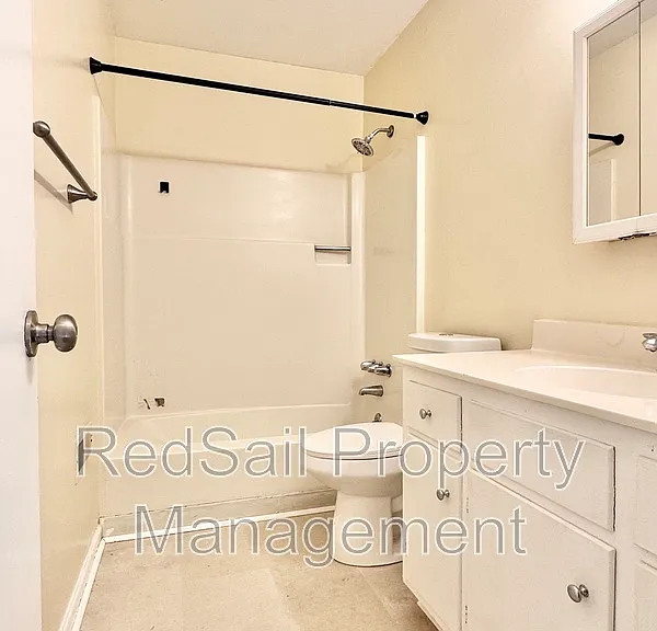 1067 Willow Green Dr — Photo 12