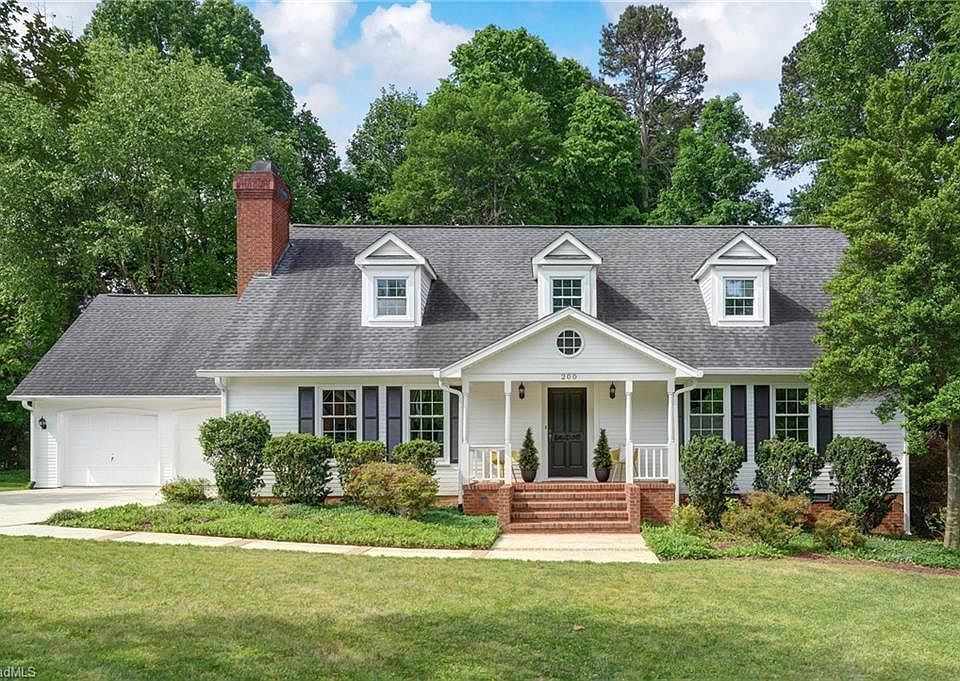 1st image of 200 Stafford Oak Dr