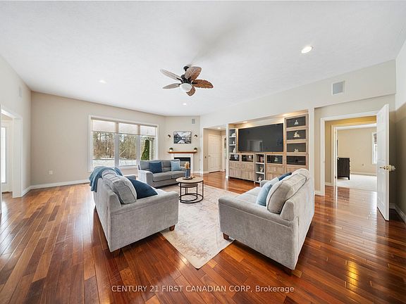 5th image of 270 McGill Rd