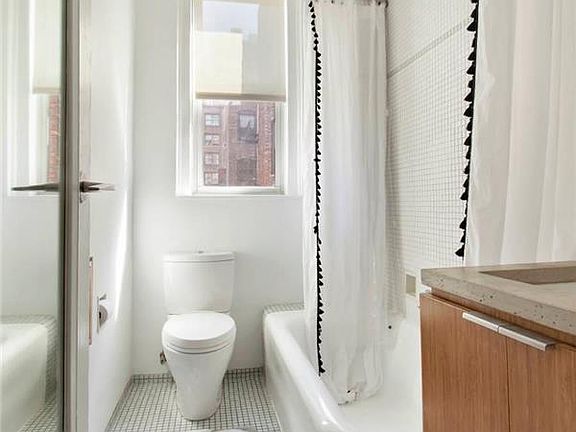 5th image of 16 E 98th St APT 6-C