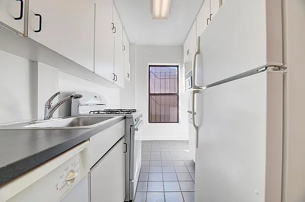 Rented by REAL New York | media 12