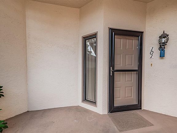 5th image of 3014 Red Oak Ct APT 101