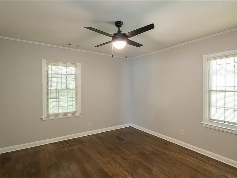 1295 Westmont Rd SW — Photo 9
