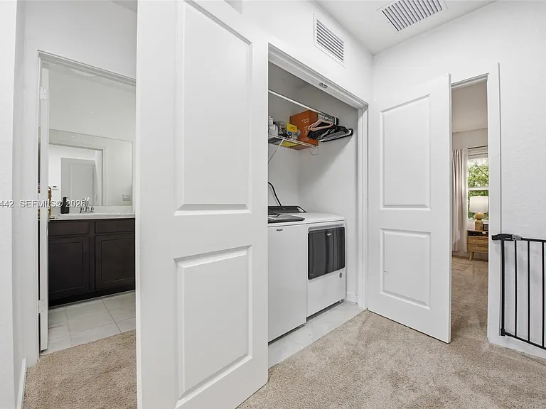1774 SE 9th Ave #1774 — Photo 35