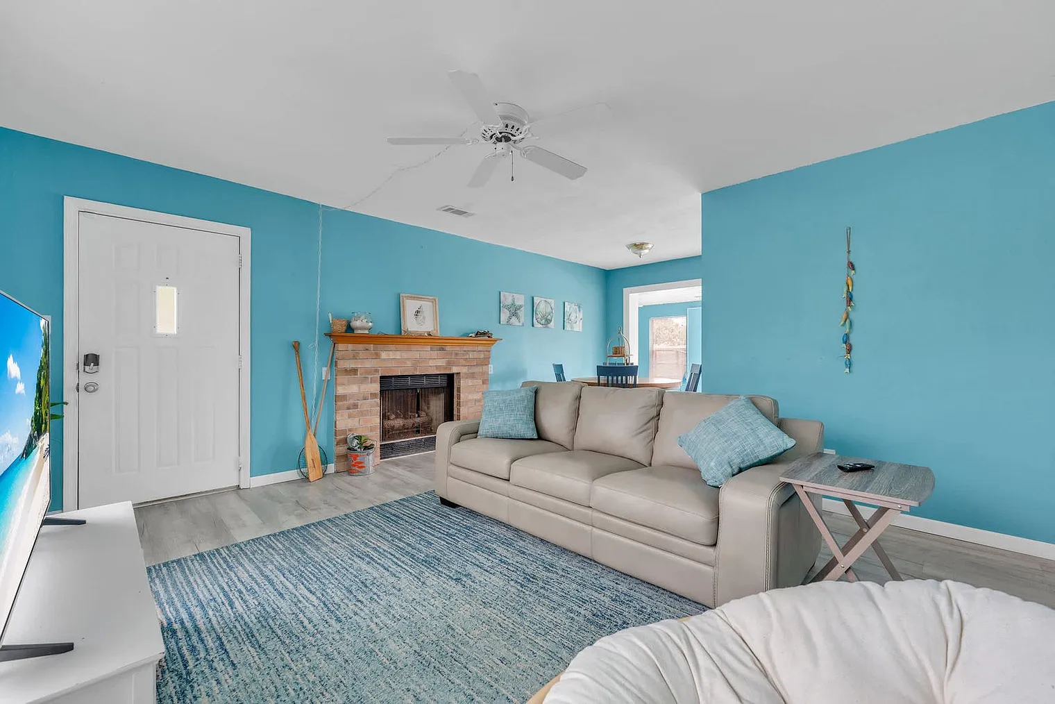 2 bed, 1.0 bath, 1108 sqft, $2,887 — Photo 3
