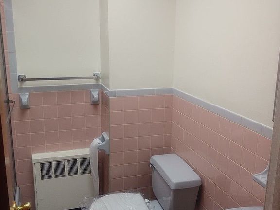4th image of 92-08 Ditmars Blvd #2