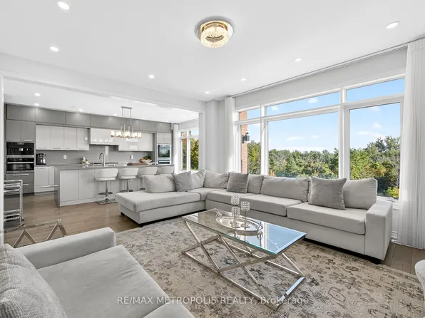 127 McPhail Ave, Clarington, ON L1C 7H2
