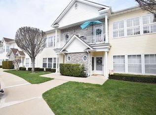 108 Narragansett Villas Dr, Lindenhurst, NY 11757