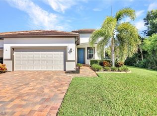 1189 S Town And River Dr, Fort Myers, FL 33919