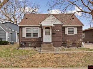 1044 Center St, North Mankato, MN 56003