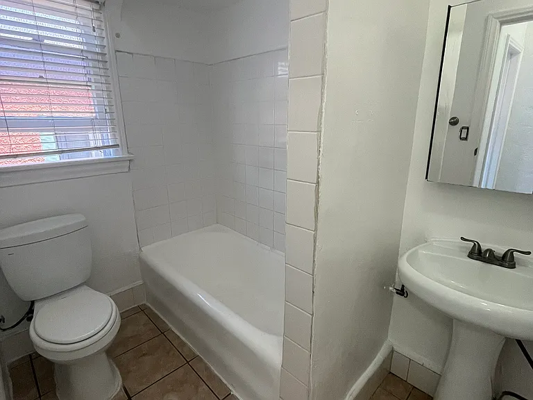 4243 Monroe St #5/8 — Photo 10