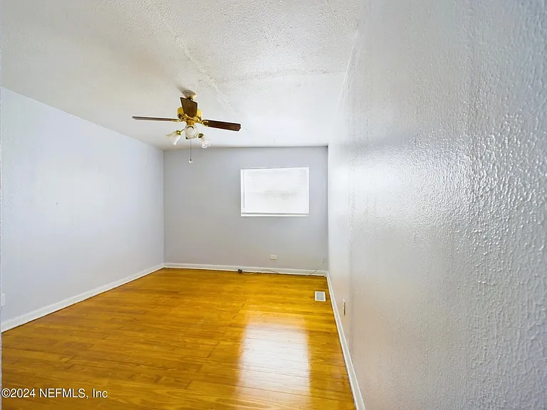 5814 Begonia Rd #1 — Photo 23