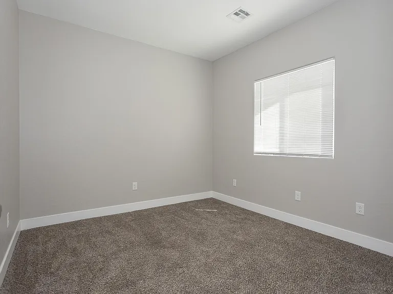 1561 S Dandelion St #1 — Photo 18