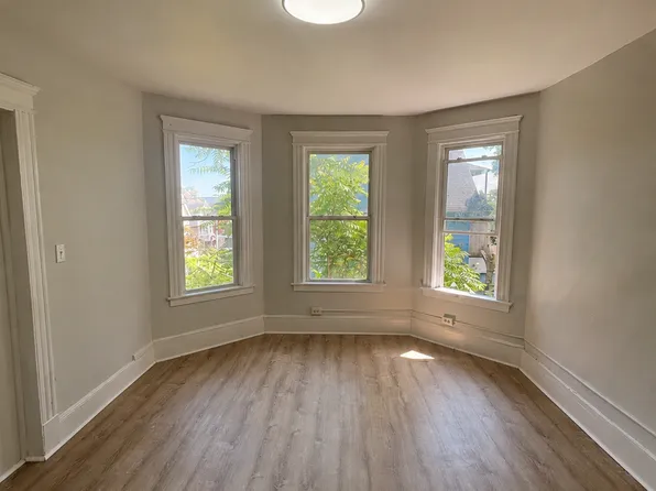 183 Chestnut Ave #2, Waterbury, CT 06710