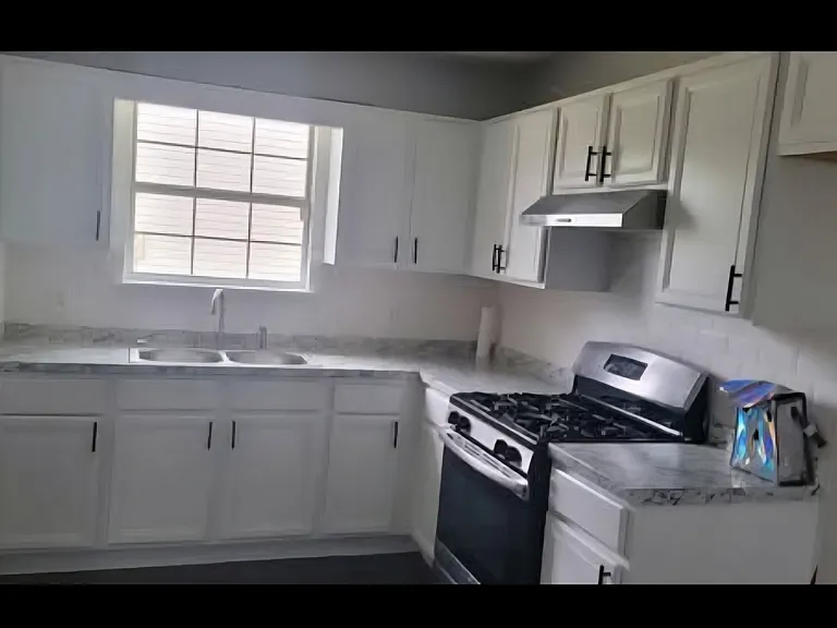3525 Ten Oaks Cir — Photo 8