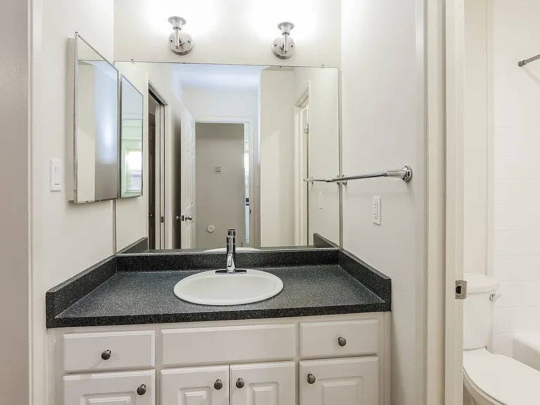 Beautiful, Quiet Community - Just Minutes from Downtown Walnut Creek — Photo 12