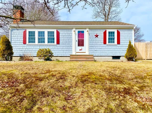 42 Vineyard Ave, Barnstable, MA 02630