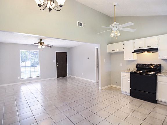 4th image of 7531 Water Park Ln