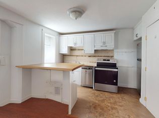 521 Green St #B, Cambridge, MA 02139