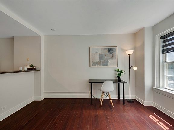 4th image of 534 Beacon St APT 203